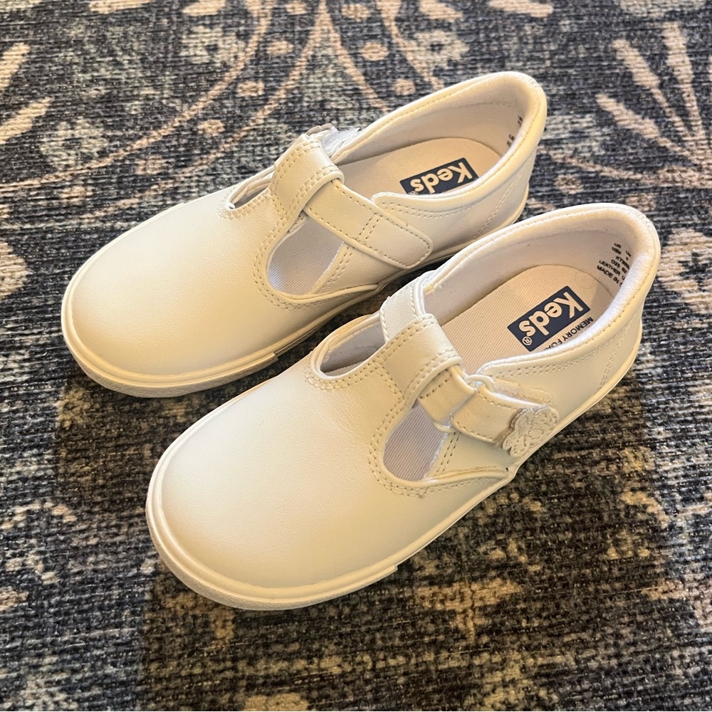 Keds girls daphne t strap 10